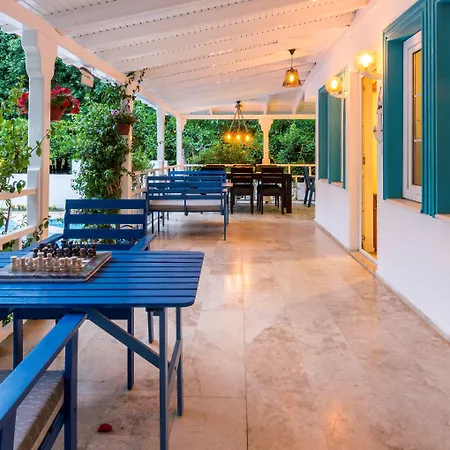 Calypso Cozy Suites (Adults Only)