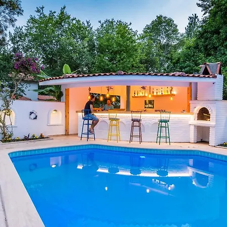 Calypso Cozy Suites (Adults Only) Rum i privatbostad Dalyan